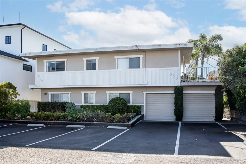 310 Dahlia Place Unit B, Corona del Mar, CA 92625
