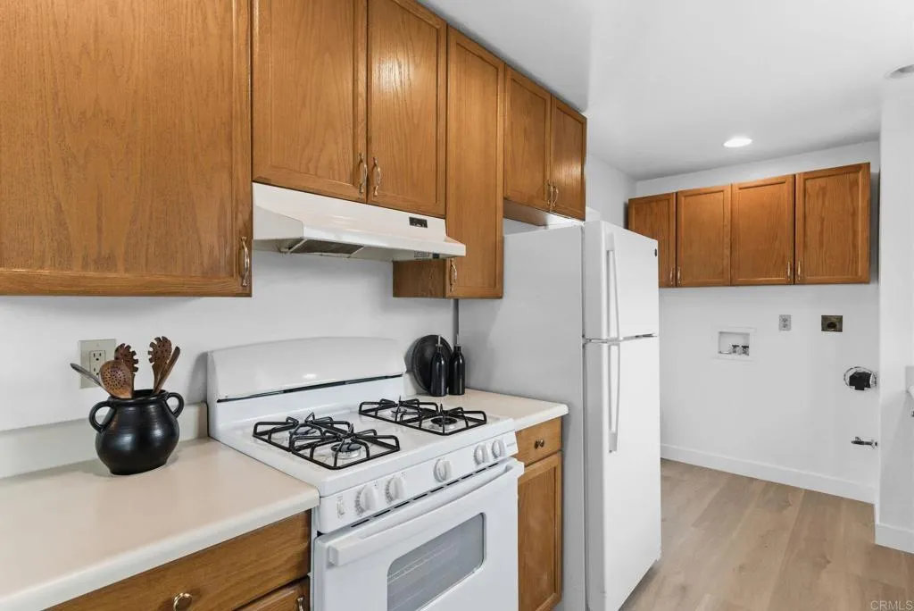 https://cdn.realtyfeed.com/cdn/127/306663446/35210d9e36d1b21c6a6eeced0d0eb4f6.webp