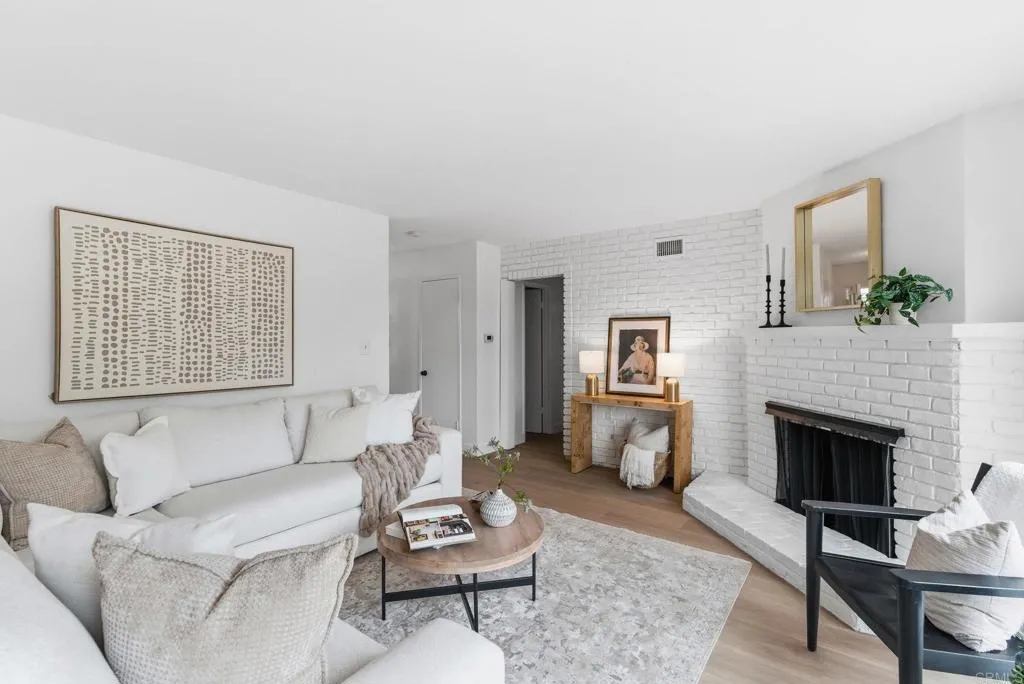 https://cdn.realtyfeed.com/cdn/127/306663446/77c0c481263a55753fef7ecd0d128c4f.webp