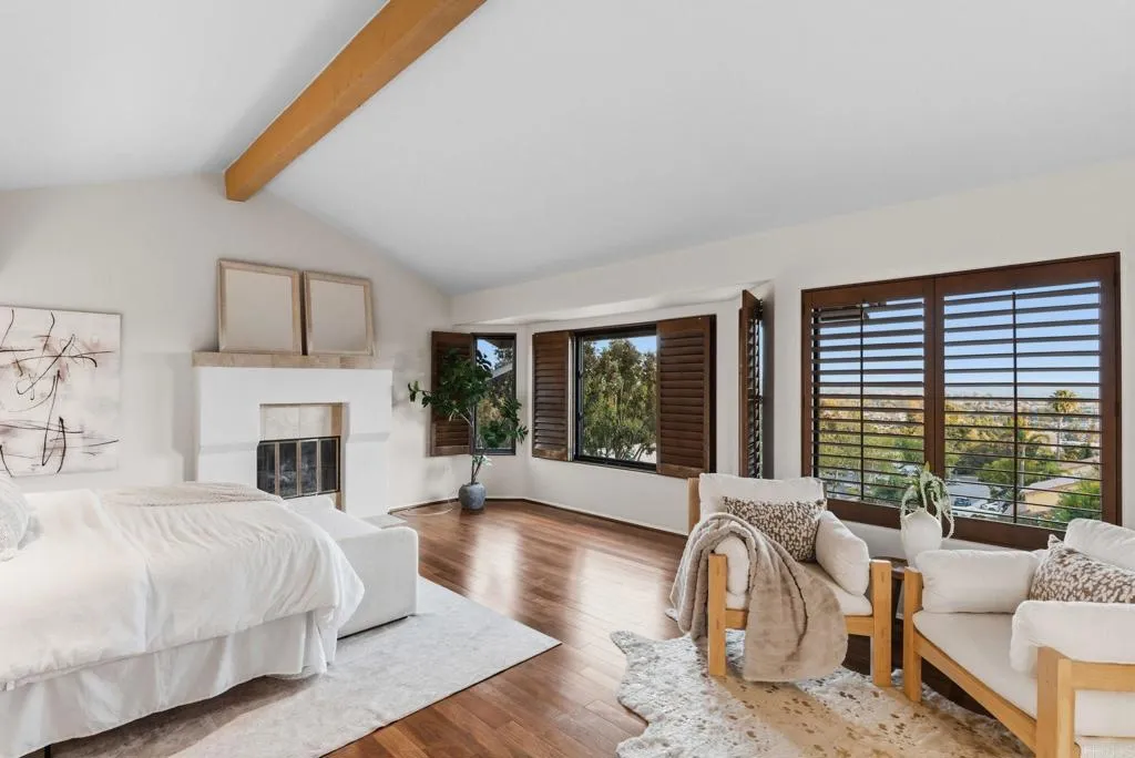 https://cdn.realtyfeed.com/cdn/127/306663505/5f5a877d80f7660585ee8e34318200bf.webp