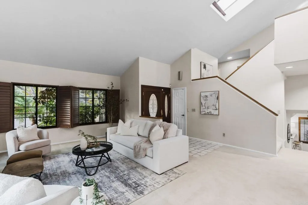 https://cdn.realtyfeed.com/cdn/127/306663505/9c935188a1247572b707ab1cbd30f069.webp