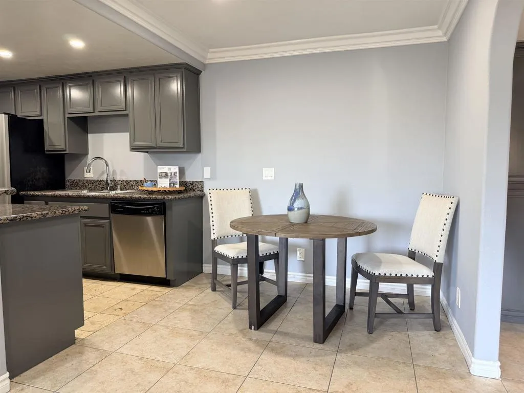 https://cdn.realtyfeed.com/cdn/127/306663533/208f20a30b686f5168769d880e6936d7.webp
