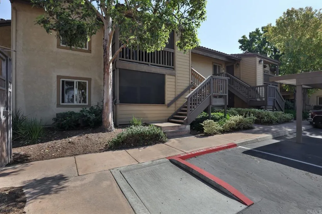 https://cdn.realtyfeed.com/cdn/127/306663533/561a53d74fdd47851631e396ed65ca49.webp