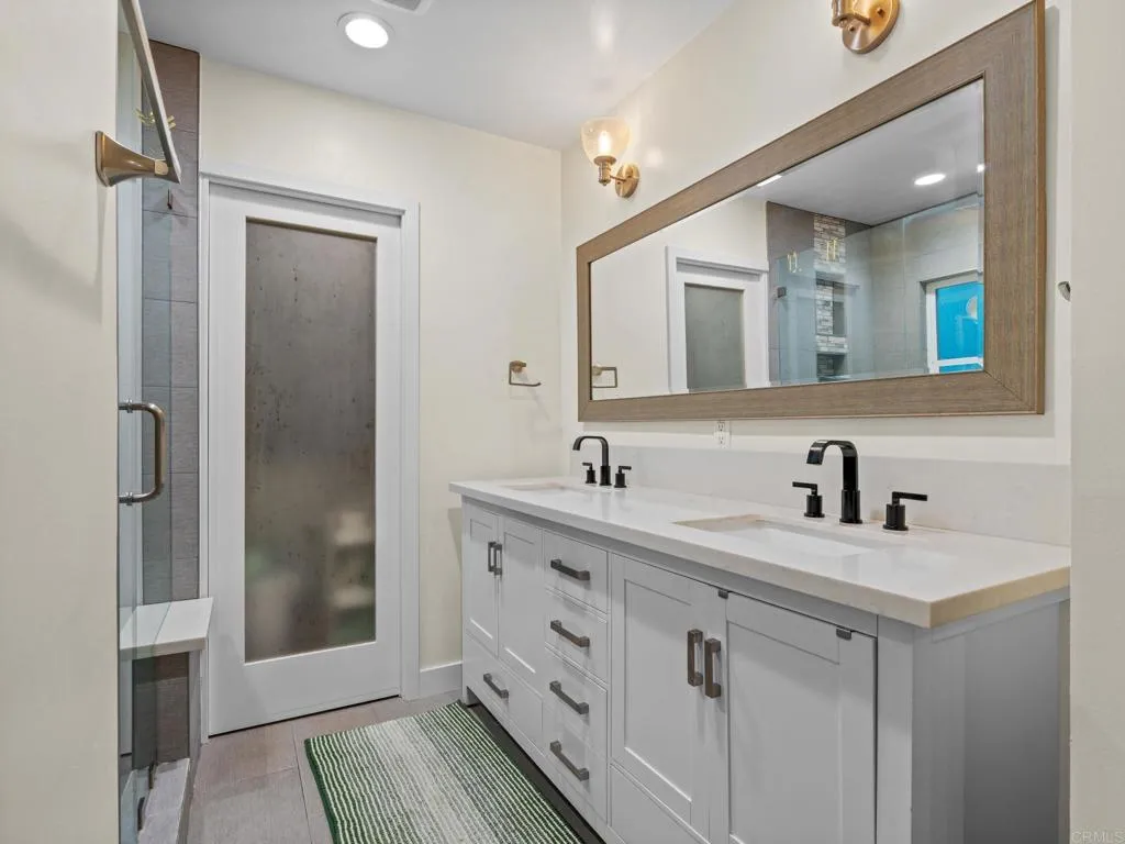 https://cdn.realtyfeed.com/cdn/127/306663542/2750450465cf1f0592c78251b4c538ac.webp