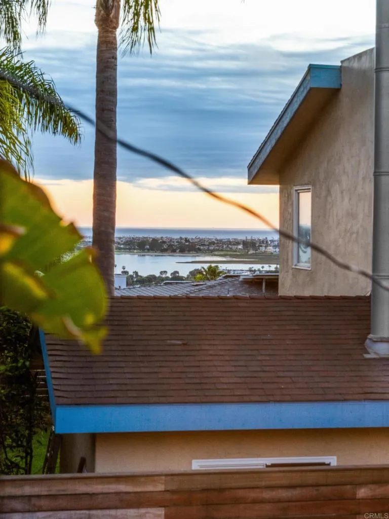 https://cdn.realtyfeed.com/cdn/127/306663542/6e7a013ae8273db636f58605ba0b5d99.webp