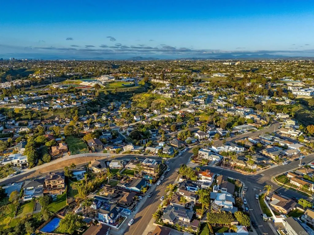 https://cdn.realtyfeed.com/cdn/127/306663542/f44485f1bb88789efd7cc3192405ef78.webp