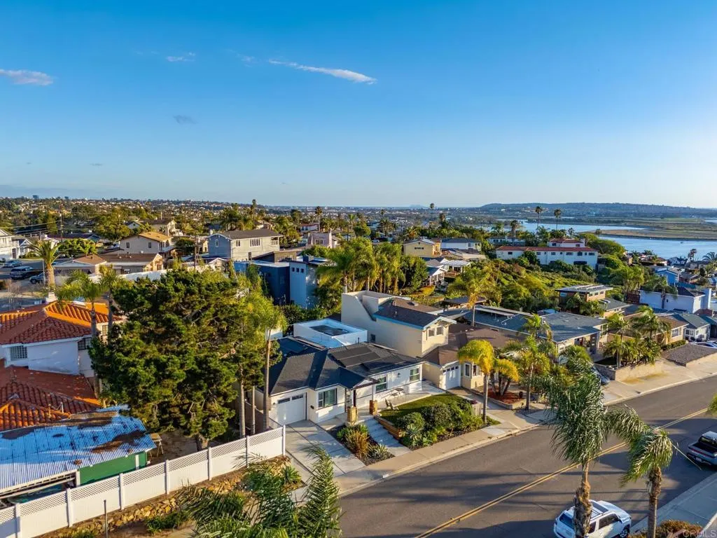 https://cdn.realtyfeed.com/cdn/127/306663542/fe0dd8c532e07ae034317c0e7ce1e897.webp