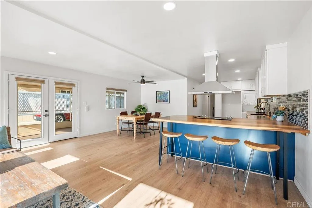 https://cdn.realtyfeed.com/cdn/127/306663578/3c25277ce3ca662a00ca67ae480c4282.webp