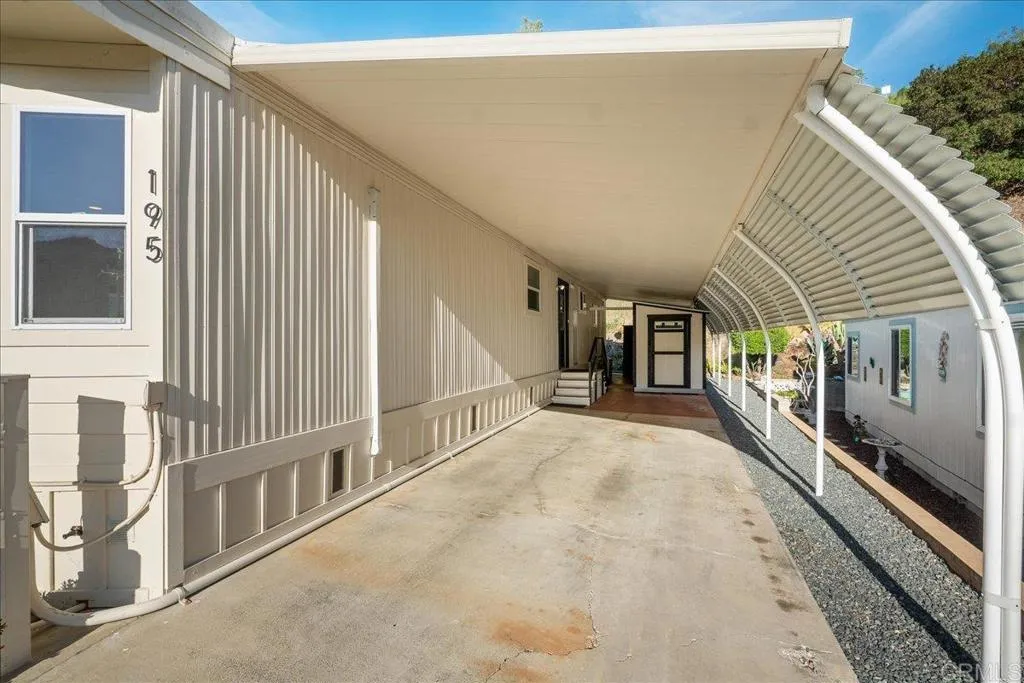 https://cdn.realtyfeed.com/cdn/127/306663578/422123ed76d83af0884b9a97409c1e1f.webp
