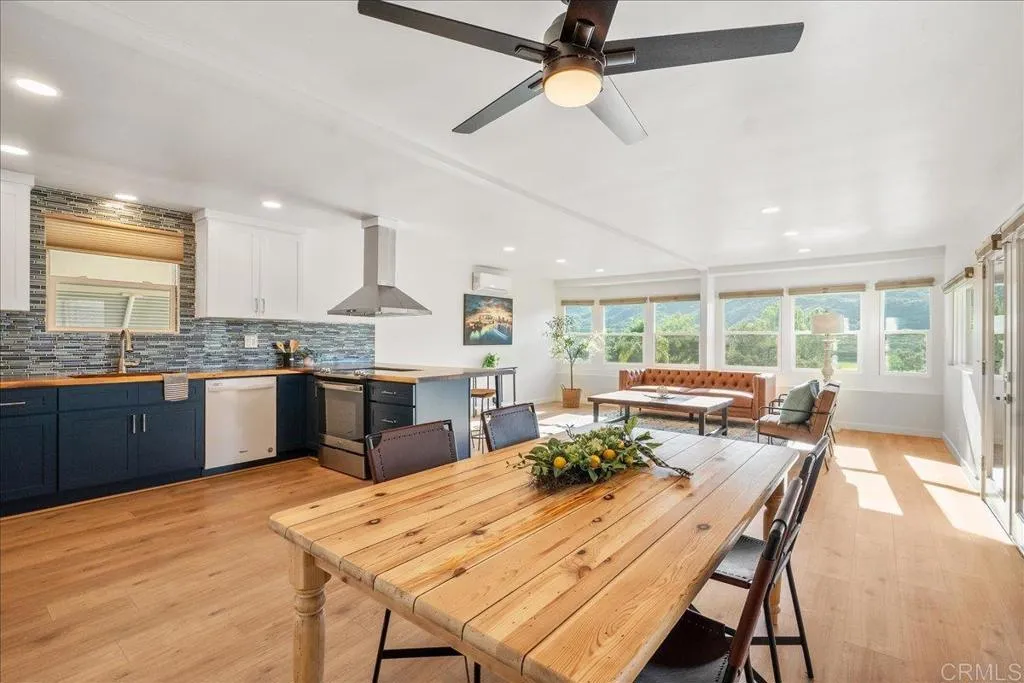https://cdn.realtyfeed.com/cdn/127/306663578/4ed7a77d0bc168456a6b4c06c74f41ec.webp
