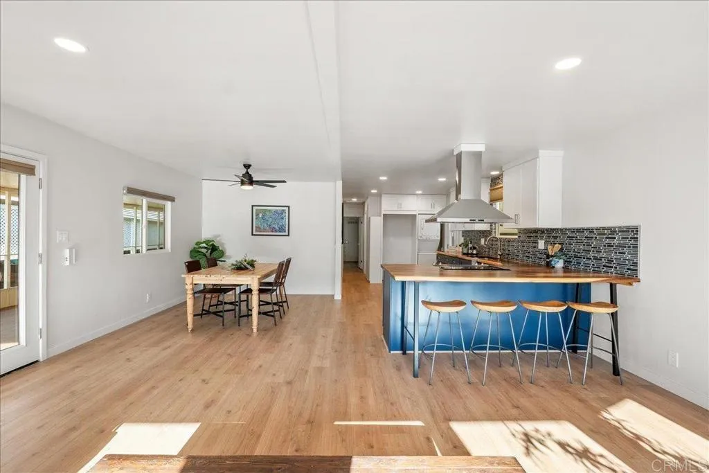 https://cdn.realtyfeed.com/cdn/127/306663578/82c1454a2643ec9e11df0000f5b1e9f3.webp