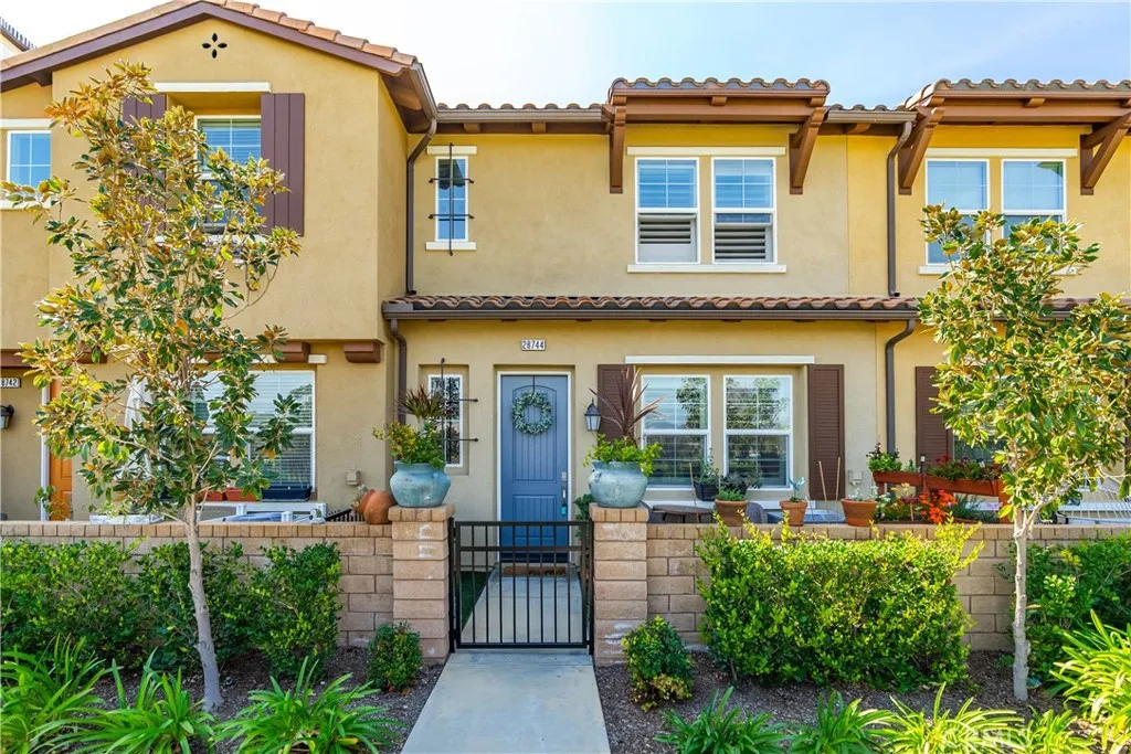 Valencia, CA 91354