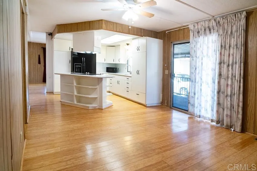 https://cdn.realtyfeed.com/cdn/127/306663644/172882e4efc3732c3464f503c37f9cc9.webp