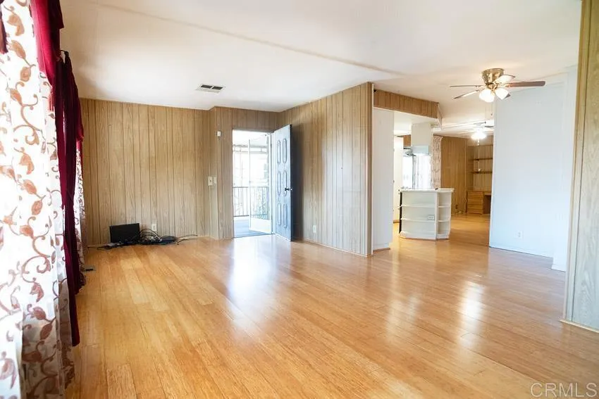 https://cdn.realtyfeed.com/cdn/127/306663644/1a4007e6bf6e4861fde22236eabe90ad.webp