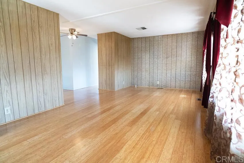https://cdn.realtyfeed.com/cdn/127/306663644/ae6274c6f1a31f7020bf8b052cc76842.webp