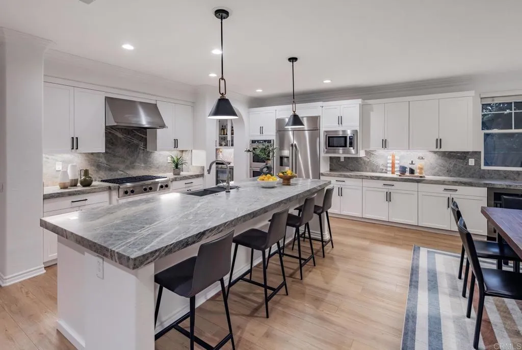 https://cdn.realtyfeed.com/cdn/127/306663652/1db2166e79b678793166e94dc7f90f3d.webp