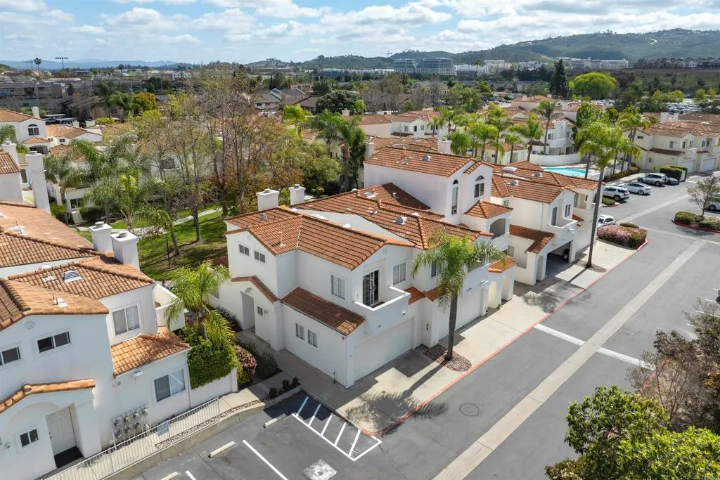 https://cdn.realtyfeed.com/cdn/127/306663654/00097c42fba9585557ea8f69e226bbba.webp