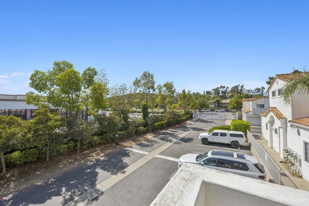 https://cdn.realtyfeed.com/cdn/127/306663654/c18d2a61b4857a667545c58411467f31.webp