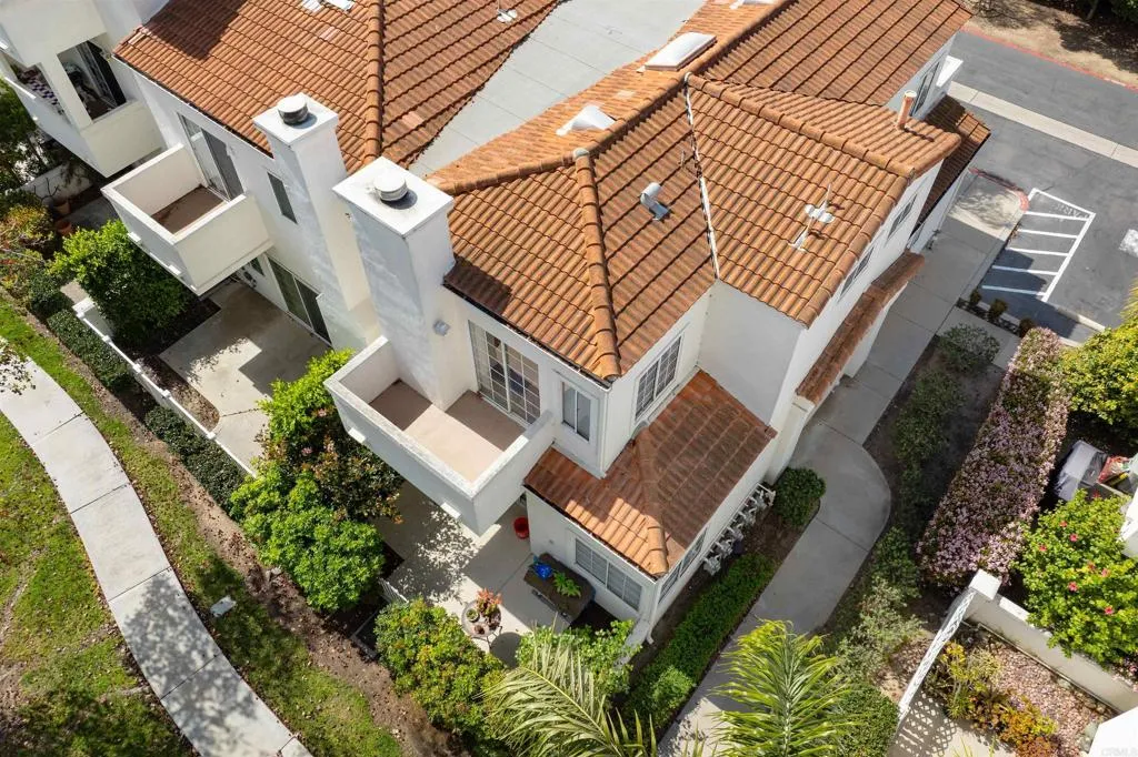 https://cdn.realtyfeed.com/cdn/127/306663654/d62c35d763c0203b2947bde74b510bc3.webp