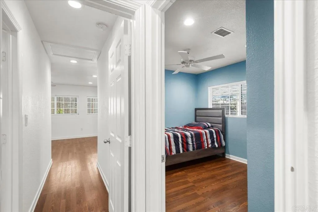 https://cdn.realtyfeed.com/cdn/127/306663655/42932320c1aa0f824f80ccd3e2539af3.webp