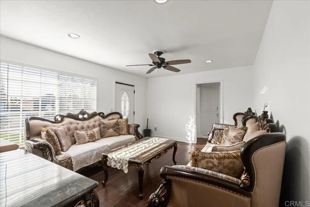 https://cdn.realtyfeed.com/cdn/127/306663655/5908b4d0a96eee02341948739cb6ab2c.webp