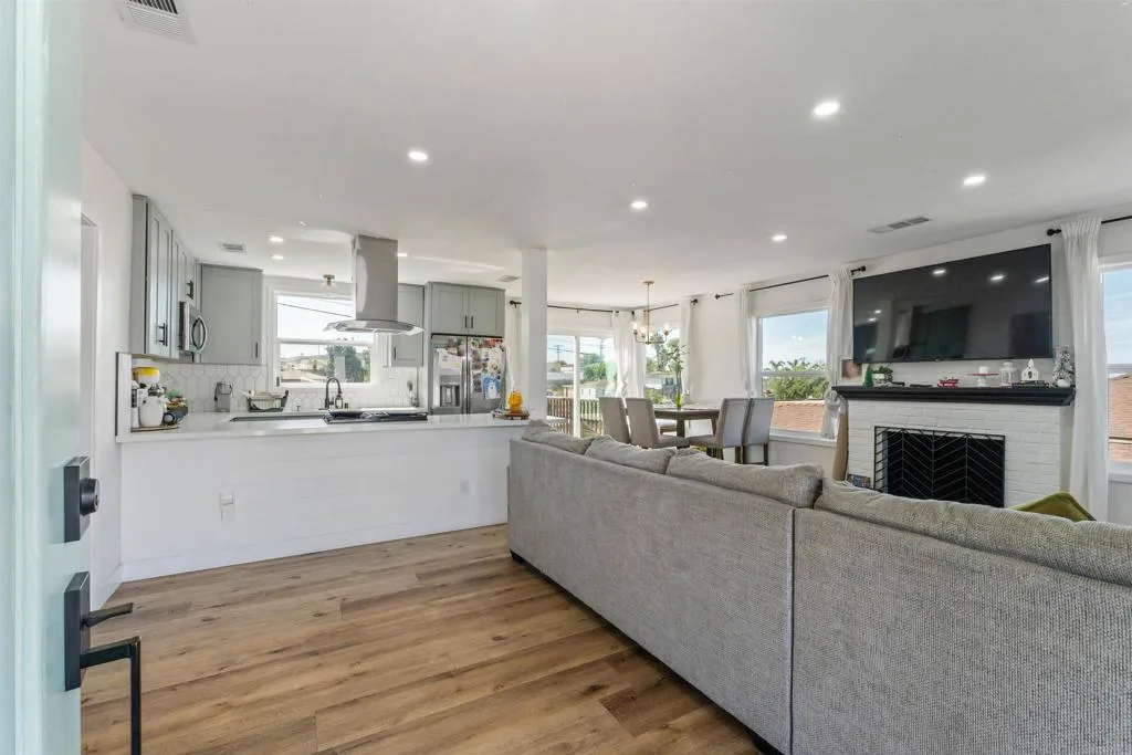 https://cdn.realtyfeed.com/cdn/127/306663673/10aef507497525ba562c6e8ae28256e4.webp