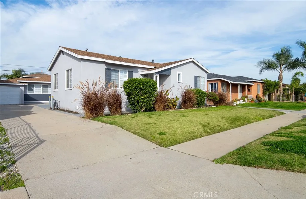 Hawthorne, CA 90250