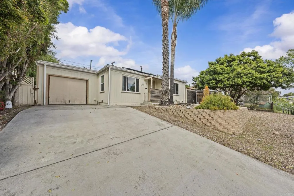 https://cdn.realtyfeed.com/cdn/127/306663716/ce6eb107e9a23977f0def6e5d82578eb.webp