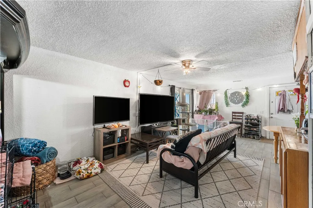 20116 Neuralia, California City, CA, 93505