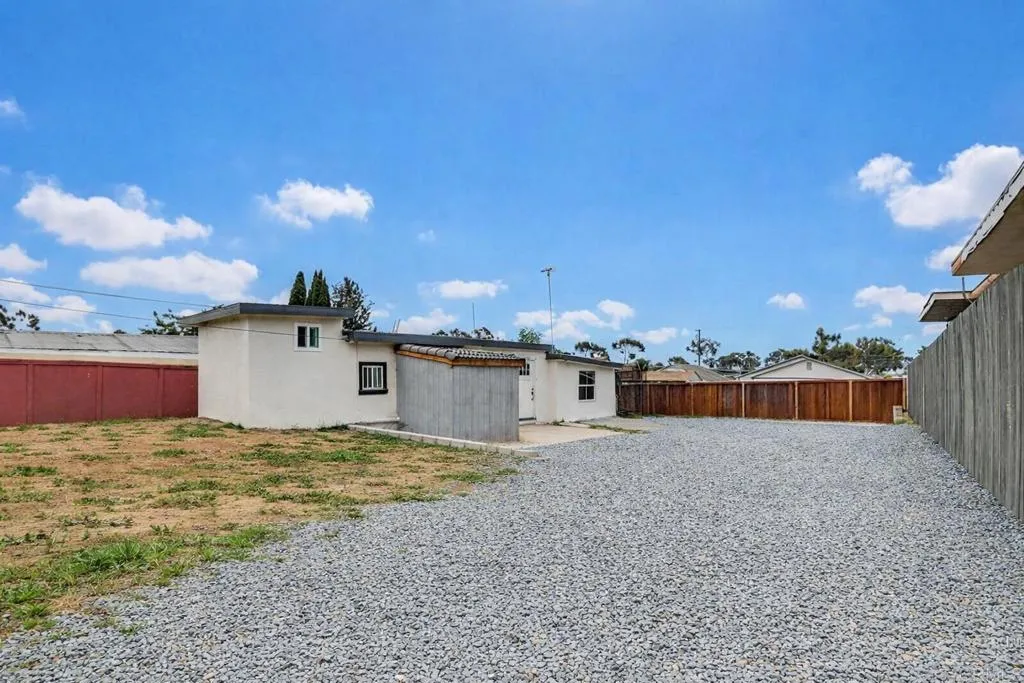 https://cdn.realtyfeed.com/cdn/127/306663763/4c7cf0f10b0c4b92a2119a8705c8c664.webp