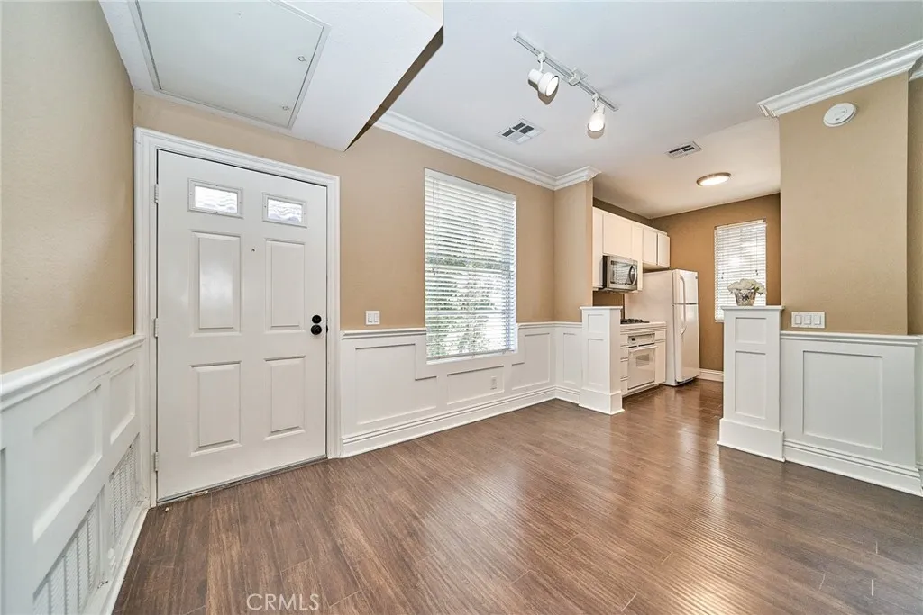 https://cdn.realtyfeed.com/cdn/127/306663797/7205b8d2c94cb18868f1e8ed6b8a40b1.webp