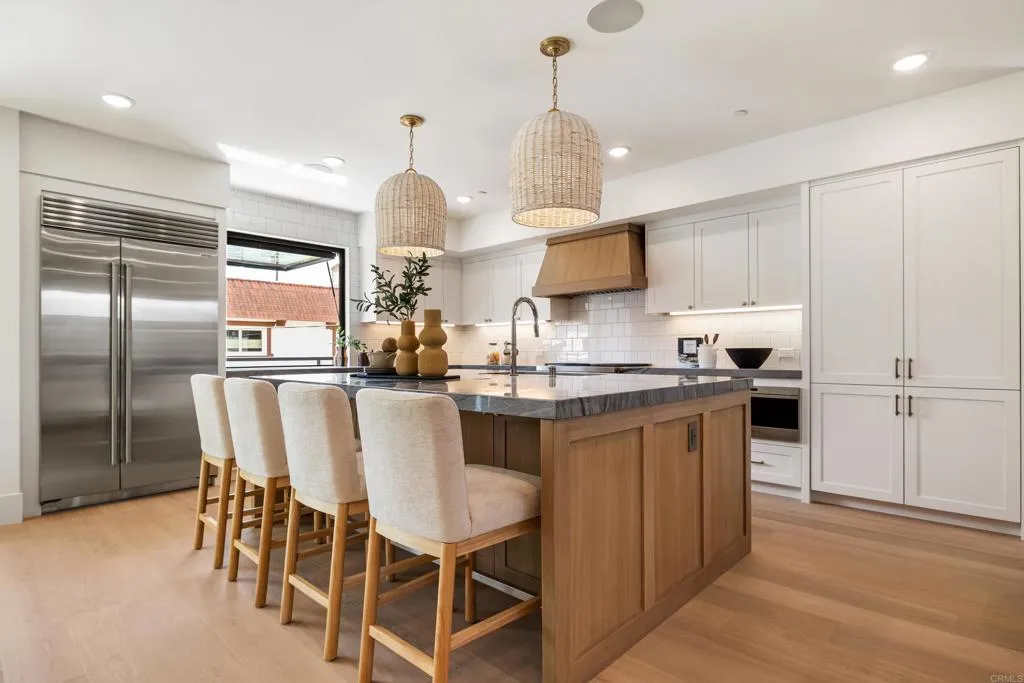 https://cdn.realtyfeed.com/cdn/127/306663811/0412f5c64b62ad8f943a7e5d50a2aa72.webp