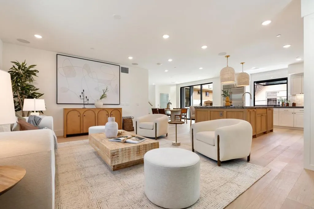 https://cdn.realtyfeed.com/cdn/127/306663811/ed24e506d40c5aefeeb0fe8f938a20d0.webp