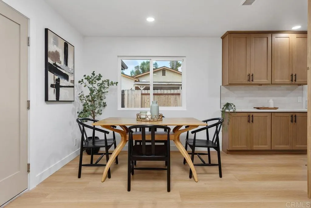 https://cdn.realtyfeed.com/cdn/127/306663819/02abc97a061b92be8bfcba884de10c07.webp