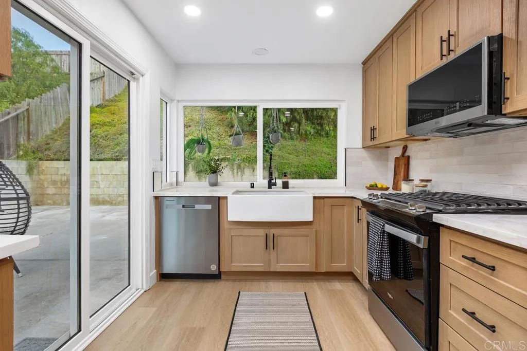 https://cdn.realtyfeed.com/cdn/127/306663819/9e6a741a2e1af118fd9678c39e567e3e.webp