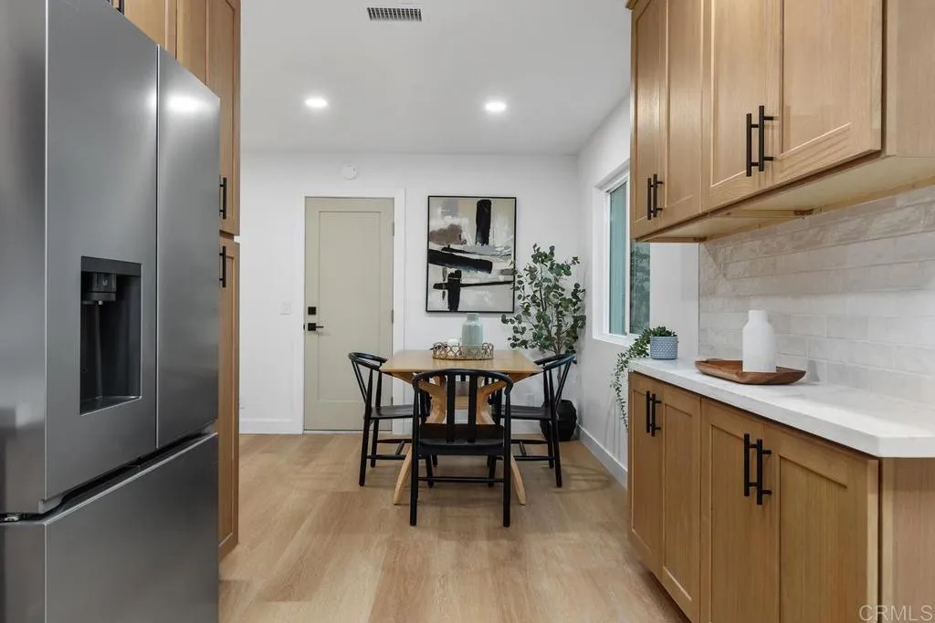 https://cdn.realtyfeed.com/cdn/127/306663819/b5b3a4efe9fcca350f58f0e2b20294e6.webp