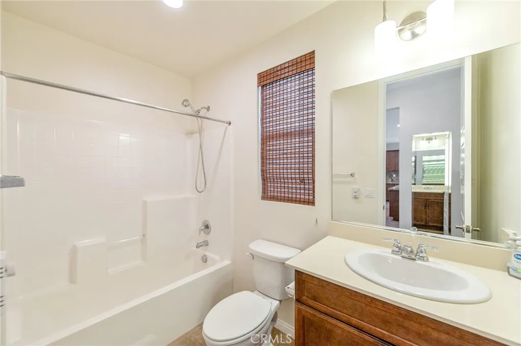 https://cdn.realtyfeed.com/cdn/127/306663826/8dda378fa92f4af2220e55ed87568b36.webp