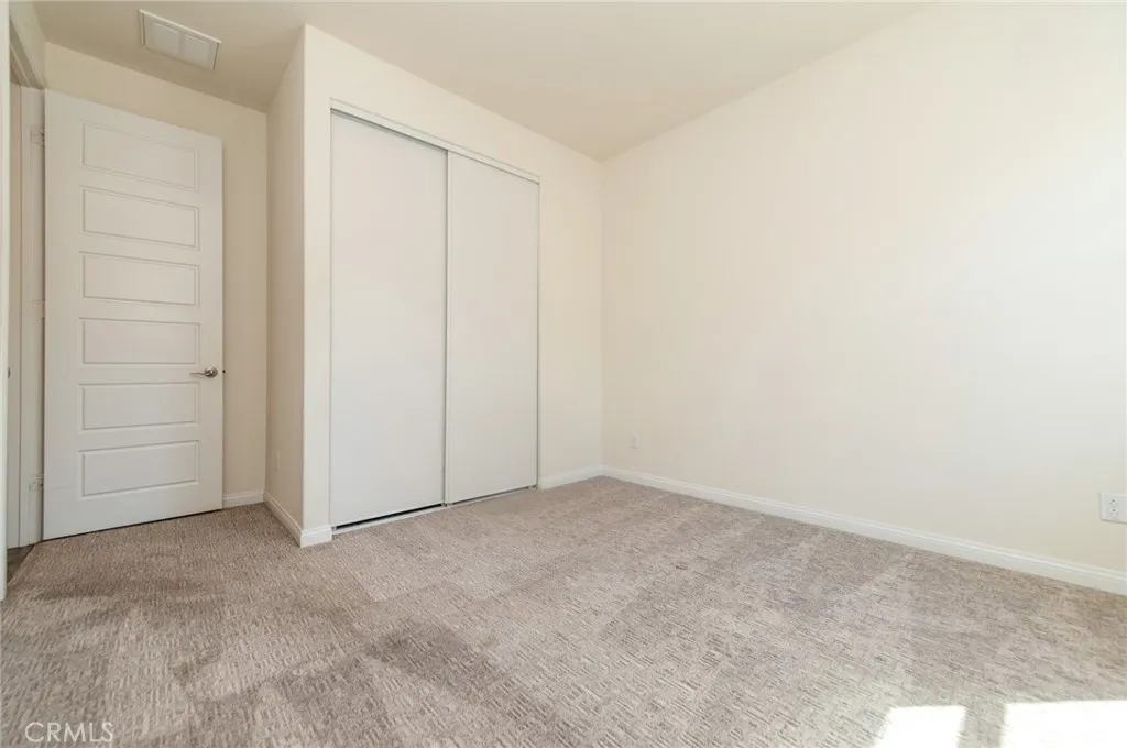 https://cdn.realtyfeed.com/cdn/127/306663826/f13742bcecc2d59dad518c4918eb7fff.webp