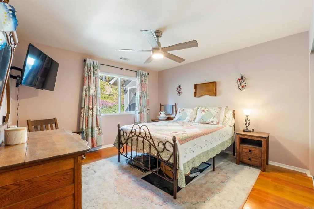 https://cdn.realtyfeed.com/cdn/127/306663875/0c10c3ea157fd27b60f6bd419ba45e33.webp