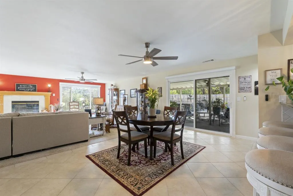 https://cdn.realtyfeed.com/cdn/127/306663875/23afe4cb2bcc427f0377b516588e5f93.webp