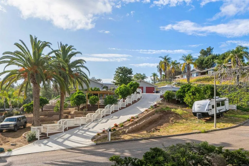 https://cdn.realtyfeed.com/cdn/127/306663875/264c9dc345b70ea73b8bdaffab7fa152.webp