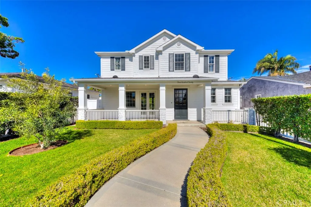 Costa Mesa, CA 92627