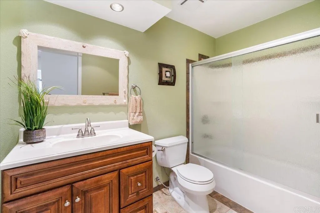 https://cdn.realtyfeed.com/cdn/127/306664117/8ea5de691bc136ded11acc3ad52f8d34.webp