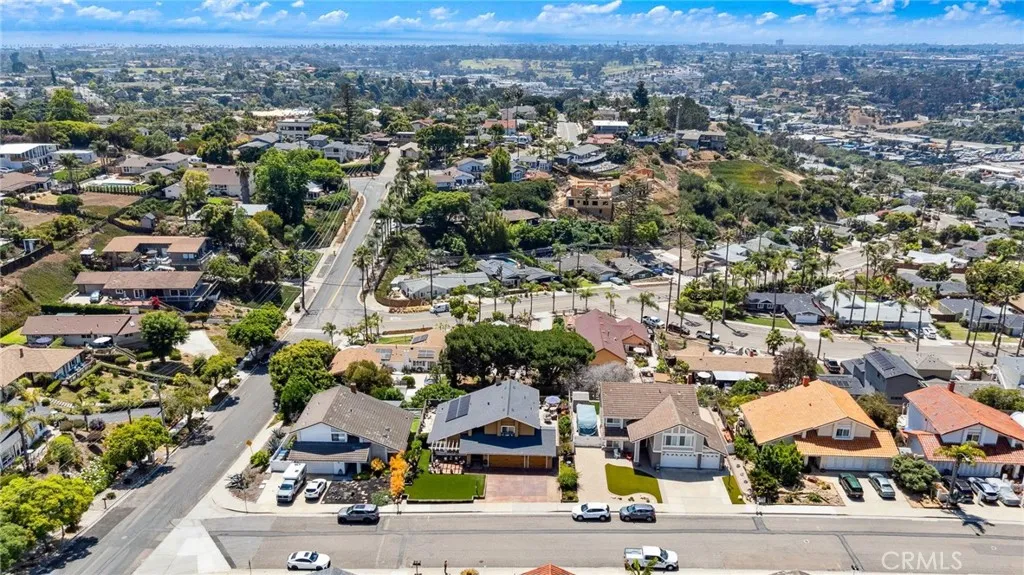https://cdn.realtyfeed.com/cdn/127/306664174/8cb20c957006f831857016b179989dc7.webp