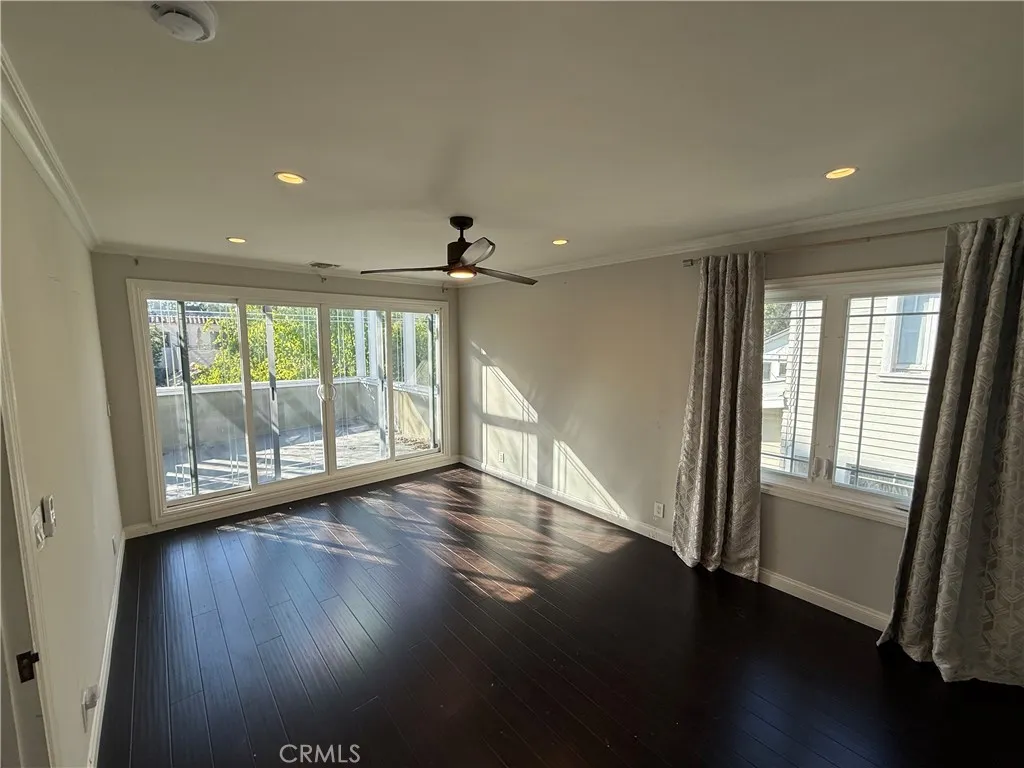 1901 Catalina, Los Angeles, CA, 90027