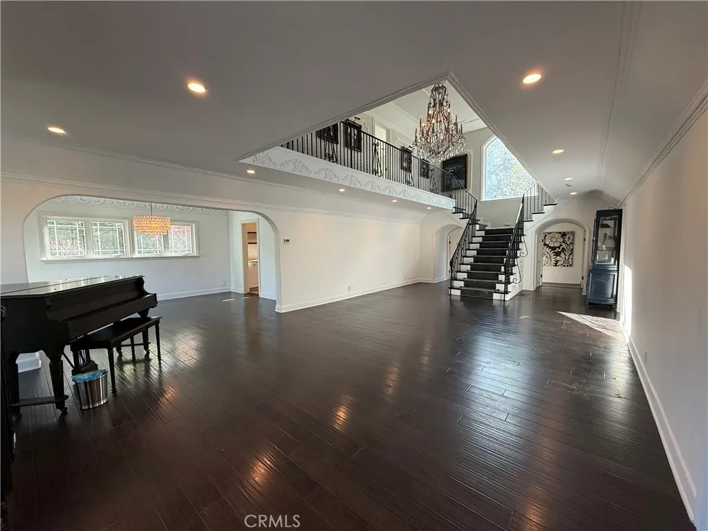 1901 Catalina, Los Angeles, CA, 90027