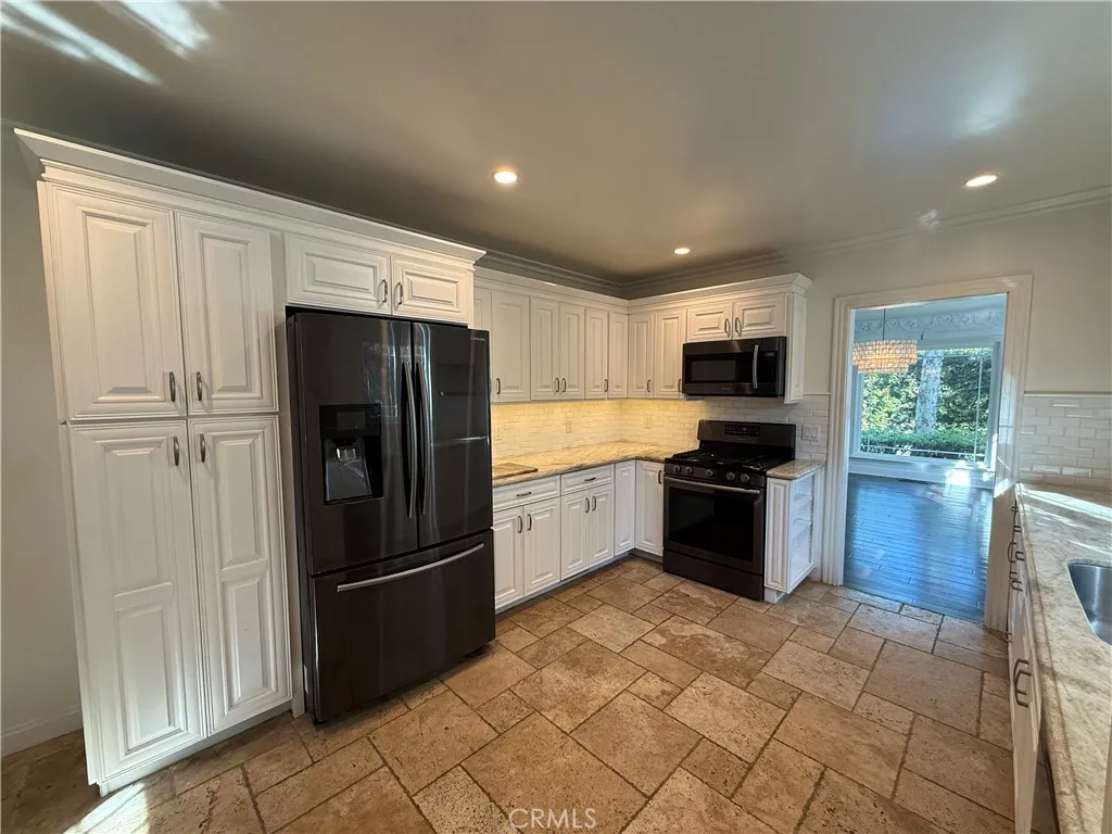 1901 Catalina, Los Angeles, CA, 90027