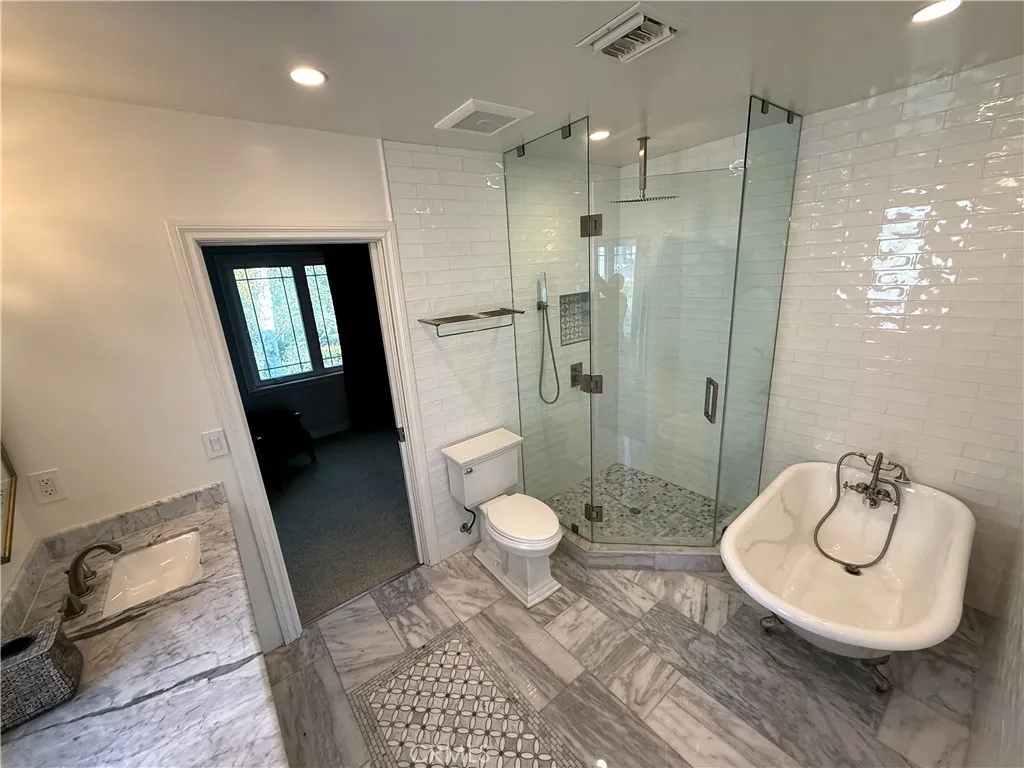 1901 Catalina, Los Angeles, CA, 90027