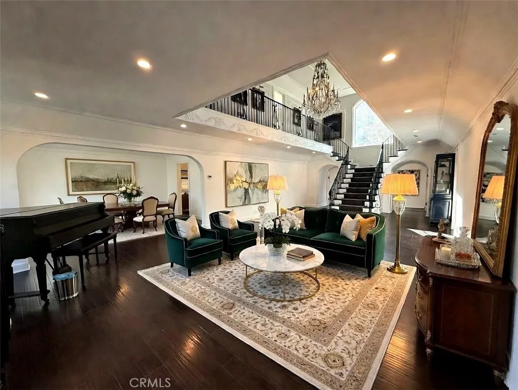 1901 Catalina, Los Angeles, CA, 90027