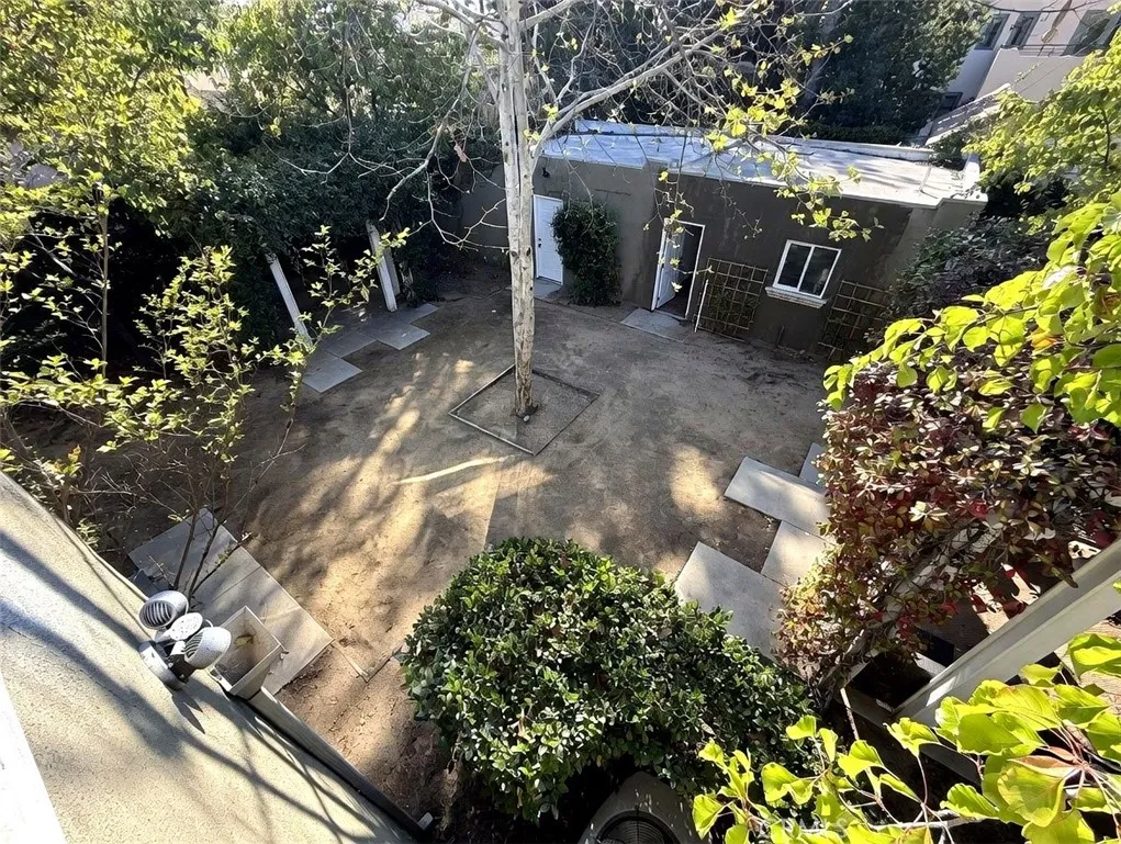 1901 Catalina, Los Angeles, CA, 90027